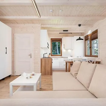 Comfortable No 10 , Summer Pool Nyaraló