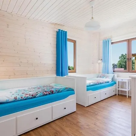 Comfortable No 10 , Summer Pool